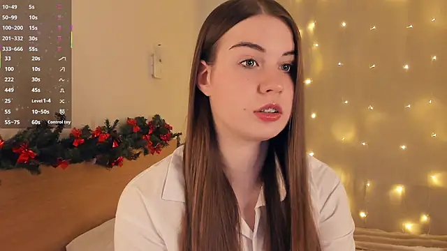 Snapshot of LoreeScialdone chatting on December 2025 10:23:01 PM LoreeScialdone online show from December 2025 10:23:01 PM