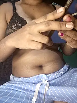 Liza0103 online show from November 2025 04:17:01 PM