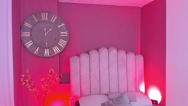 mia jagger online show from February 2026 08:42:01 PM