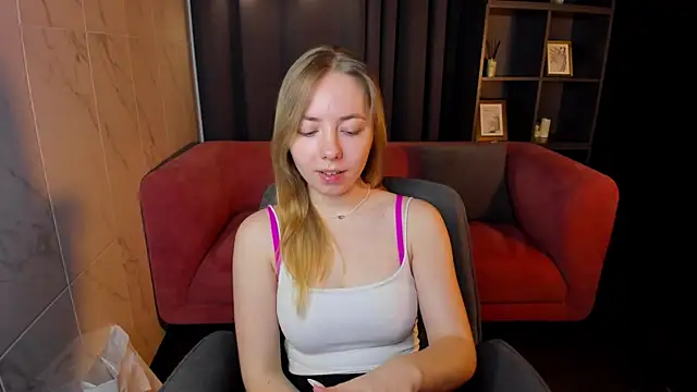 Nora Miller online show from November 2025 06:01:01 AM