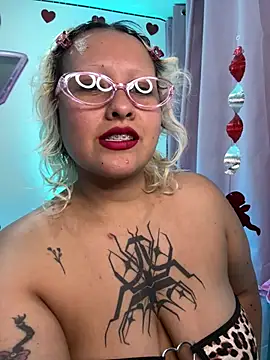 pinkbaddie777 online show from February 2026 02:56:01 AM