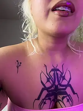 pinkbaddie777 online show from November 2025 03:10:01 AM