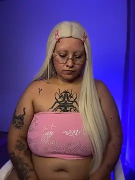 pinkbaddie777 online show from May 2026 03:21:01 AM