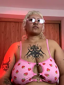 pinkbaddie777 online show from November 2025 02:38:02 AM