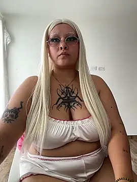 pinkbaddie777 online show from June 2026 04:28:02 PM