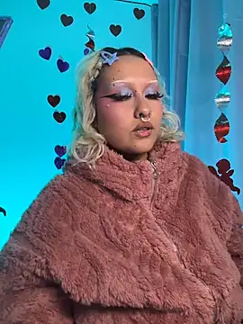 pinkbaddie777 online show from February 2026 02:33:01 AM