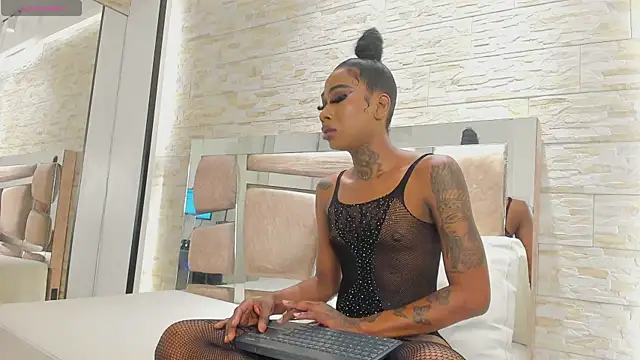 sheinny brown online show from November 2025 11:31:02 PM