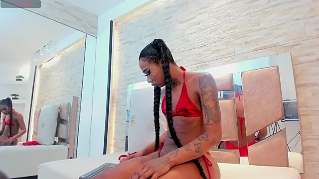 sheinny brown online show from December 2025 07:35:01 PM