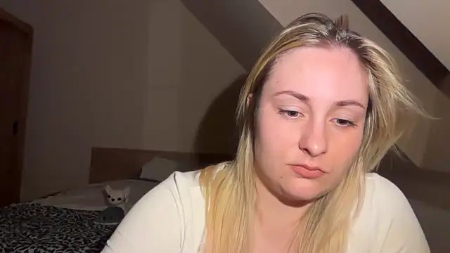 EngelHelene online show from April 2026 06:03:02 PM