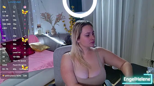 EngelHelene online show from November 2025 07:14:01 PM