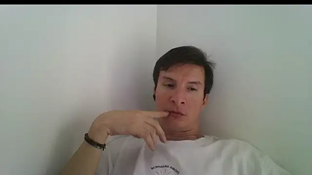 Snapshot of carliesexyman chatting on November 2025 03:05:02 PM carliesexyman online show from November 2025 03:05:02 PM