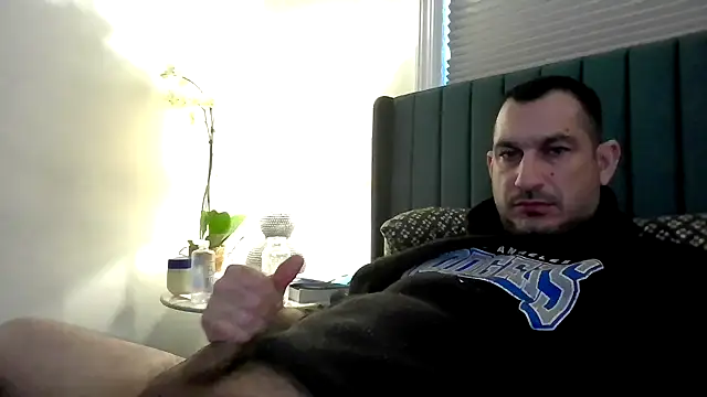 ckraiders84 online show from February 2026 07:01:01 PM