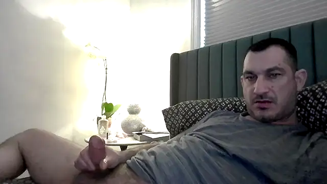 ckraiders84 online show from February 2026 06:07:02 PM