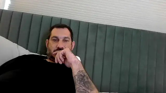 ckraiders84 online show from March 2026 08:10:01 PM