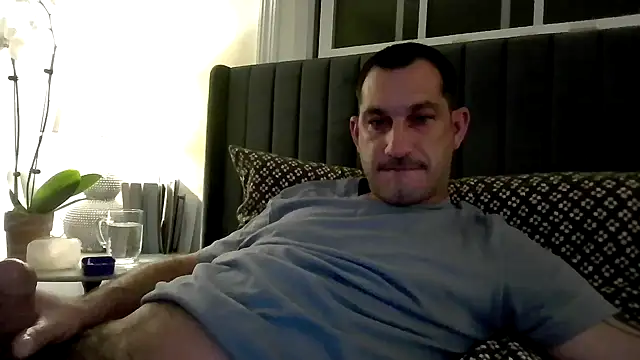 ckraiders84 online show from April 2026 03:46:01 AM