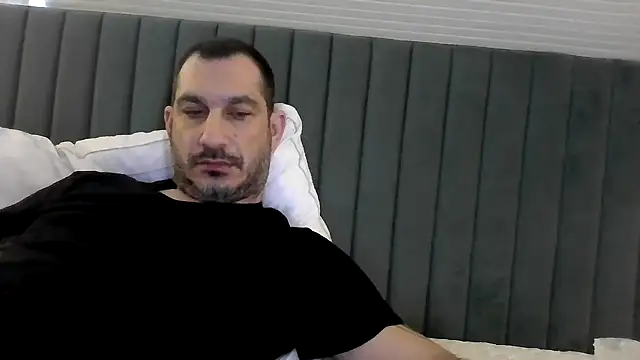 ckraiders84 online show from February 2026 06:41:01 PM