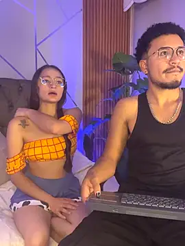 Noa N Luxy online show from November 2025 04:01:01 AM