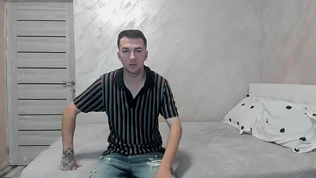 BustyVee99 online show from November 2025 09:07:02 PM