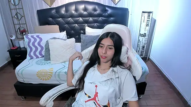 shirley sweet  online show from November 2025 09:18:01 PM