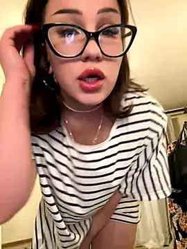 Snapshot of SashaNami chatting on October 2025 11:42:02 AM SashaNami online show from October 2025 11:42:02 AM