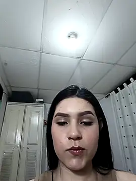 Snapshot of ambersoe chatting on October 2025 11:03:02 PM ambersoe online show from October 2025 11:03:02 PM