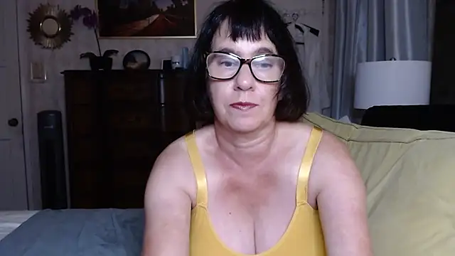 BigbustedBrenda online show from November 2025 04:56:02 PM