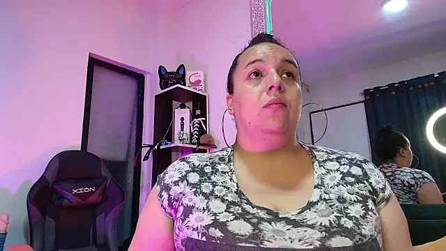 Snapshot of Natasha_Amber chatting on November 2025 01:45:02 PM Natasha Amber online show from November 2025 01:45:02 PM