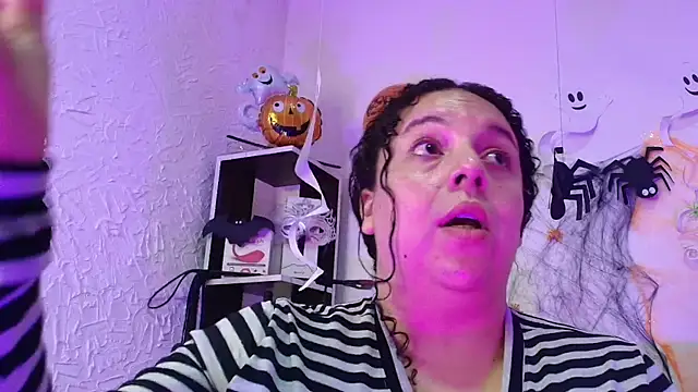 Snapshot of Natasha_Amber chatting on October 2025 12:36:01 PM Natasha Amber online show from October 2025 12:36:01 PM