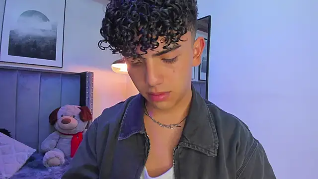 Niick Twiink online show from November 2025 08:14:02 PM