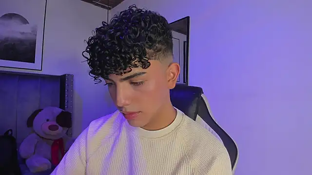 Niick Twiink online show from October 2025 08:06:02 PM