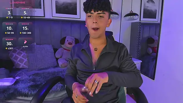 Niick Twiink online show from November 2025 07:36:02 PM