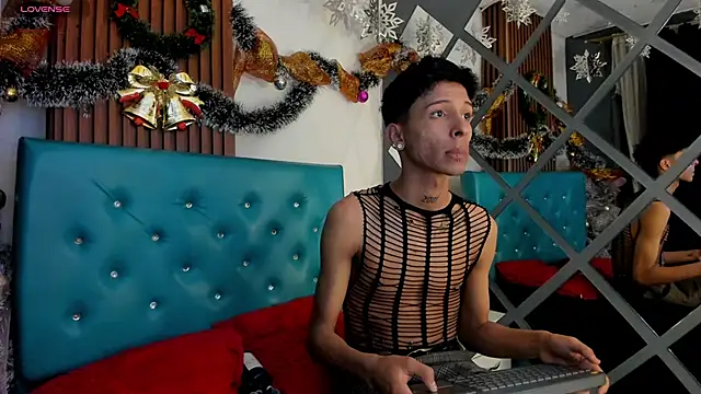 Max Steell online show from November 2025 04:01:01 AM