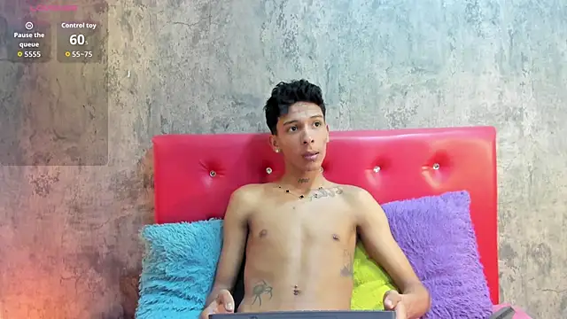 Max Steell online show from November 2025 03:43:02 AM