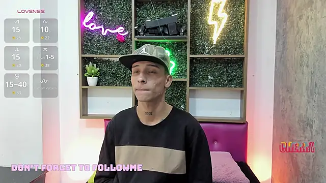 Max Steell online show from November 2025 01:09:01 AM