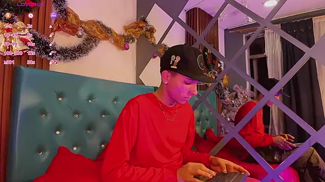 Max Steell online show from December 2025 11:31:02 PM