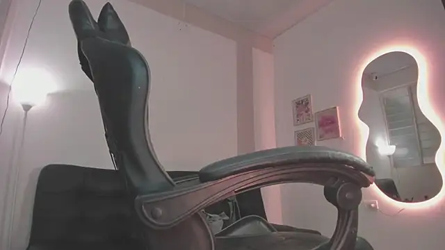 Senpai Lover online show from October 2025 08:16:01 PM