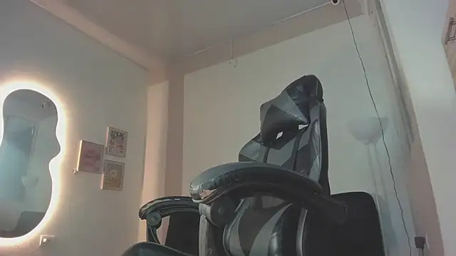 Senpai Lover online show from November 2025 08:13:02 PM