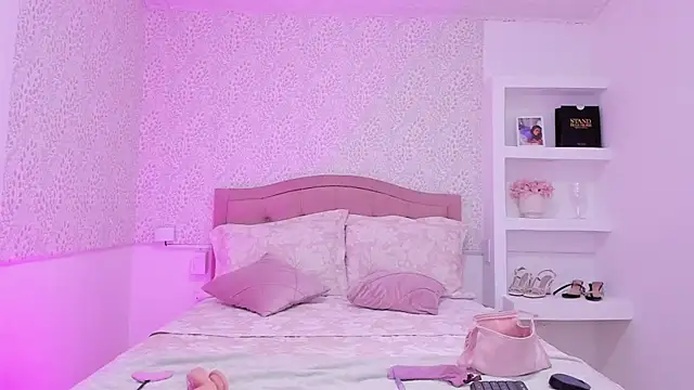 KatieBoison online show from November 2025 09:04:02 PM