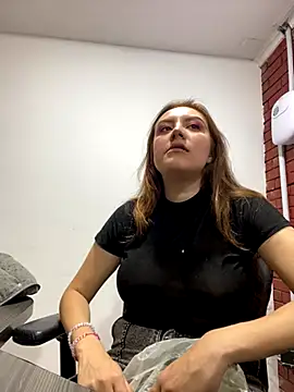 Adrimaretti online show from November 2025 02:28:02 PM