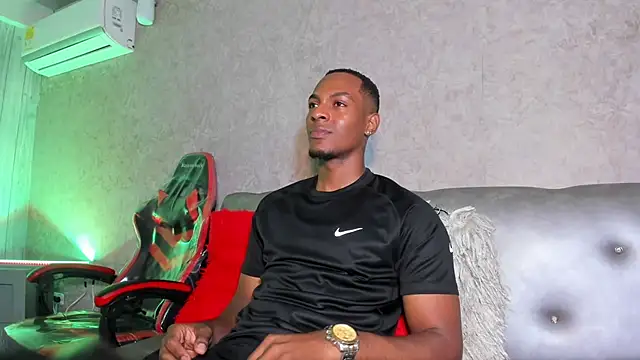 Snapshot of for_itan chatting on December 2025 12:48:01 PM for itan online show from December 2025 12:48:01 PM