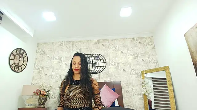 Marilyn Blakee online show from November 2025 12:31:02 PM