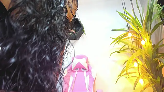 Marilyn Blakee online show from November 2025 12:20:01 PM