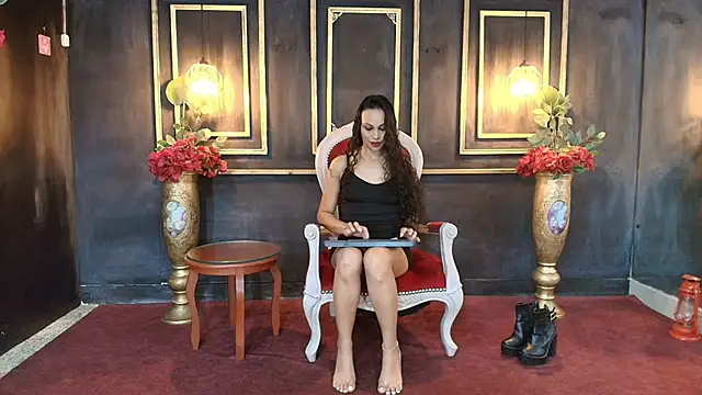 Marilyn Blakee online show from November 2025 01:01:01 PM