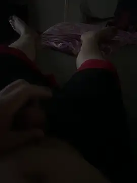 Snapshot of dee932 chatting on October 2025 10:44:01 PM dee932 online show from October 2025 10:44:01 PM