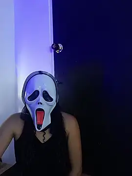 Snapshot of Alicee_Evans_ chatting on October 2025 08:38:01 PM Alicee Evans  online show from October 2025 08:38:01 PM