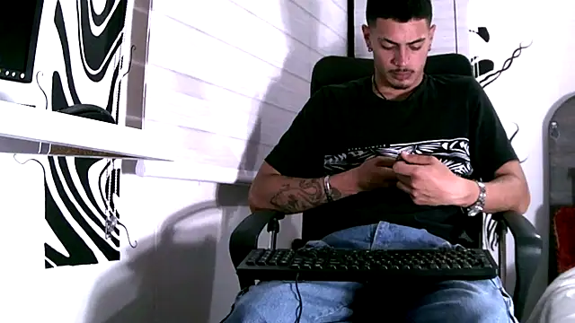 Snapshot of kai_storm420 chatting on October 2025 06:23:01 AM kai storm420 online show from October 2025 06:23:01 AM