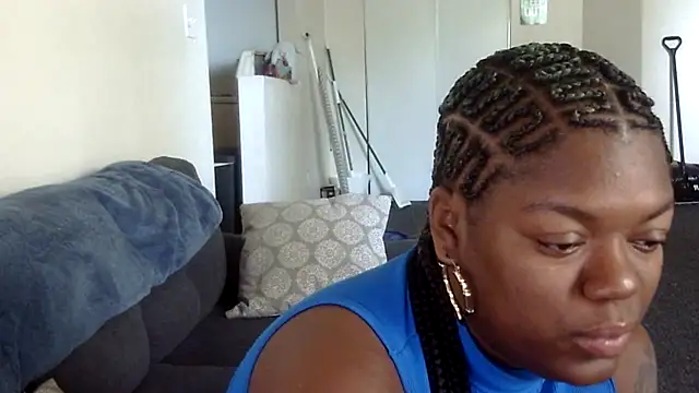 BIGBOOTIBAMBI online show from July 2026 08:04:01 PM