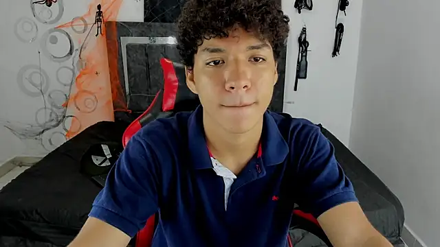 Maximiliano Khalil online show from October 2025 07:44:02 PM