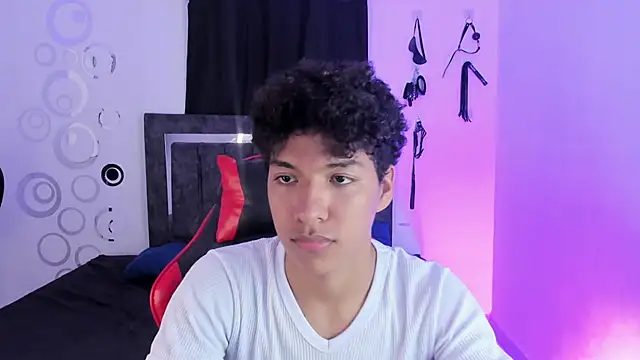 Maximiliano Khalil online show from November 2025 07:41:02 PM