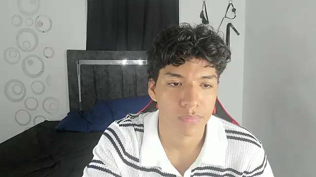 Maximiliano Khalil online show from November 2025 07:41:02 PM